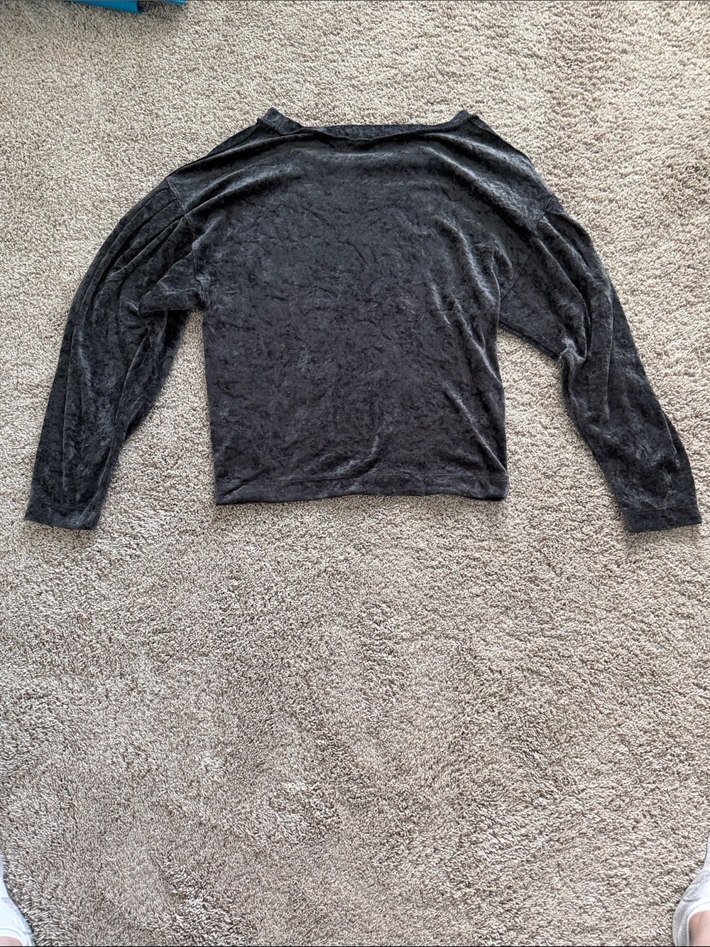 EUC Like New Free People Crushed Velvet Long Sleeve Top in Charcoal Gray - Picture 10 of 10